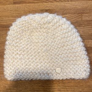 Women’s white alpaca blend beanie